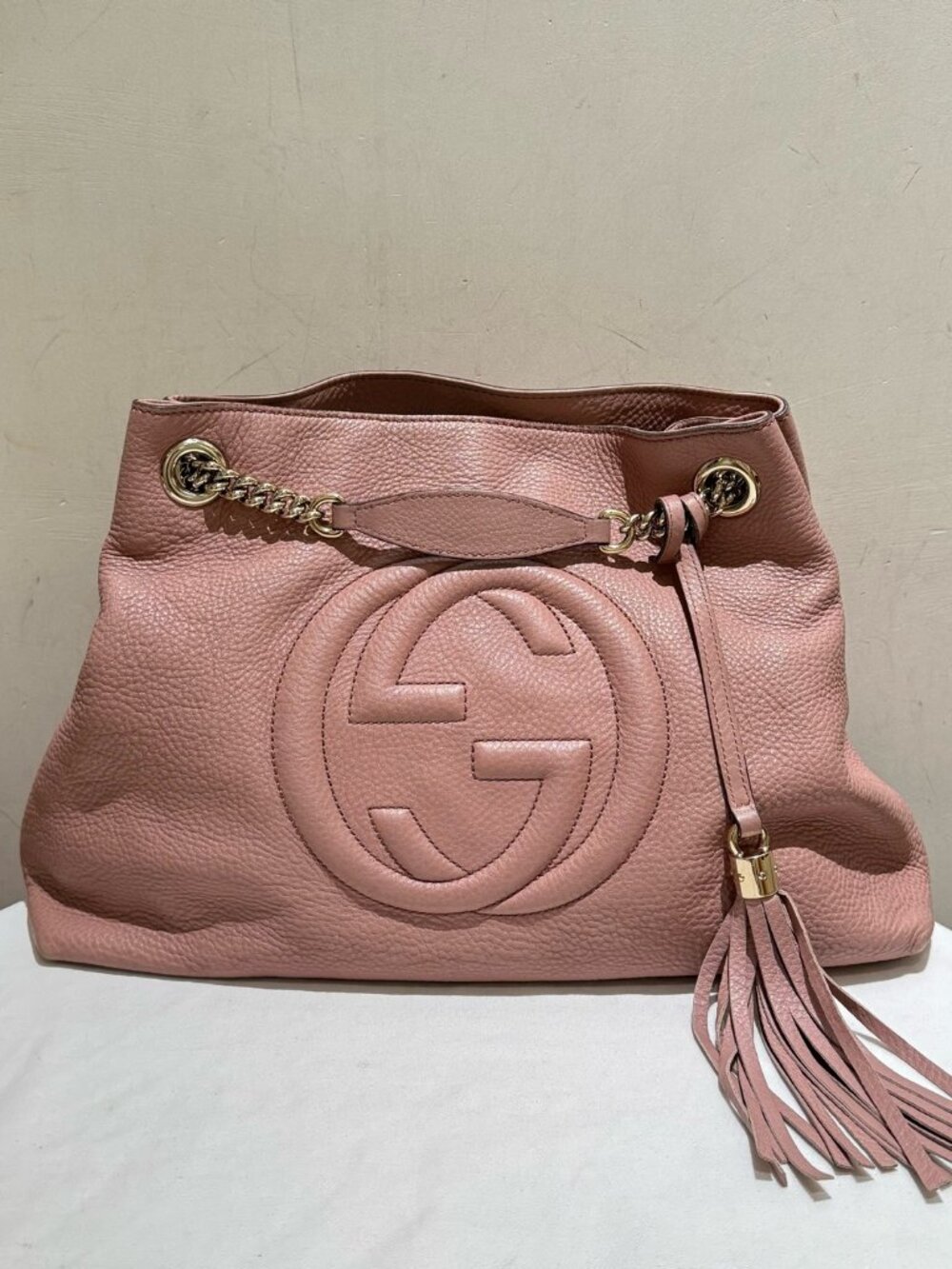 Gucci Soho Pink Pebbled Leather Fringe Chain Tote Handbag